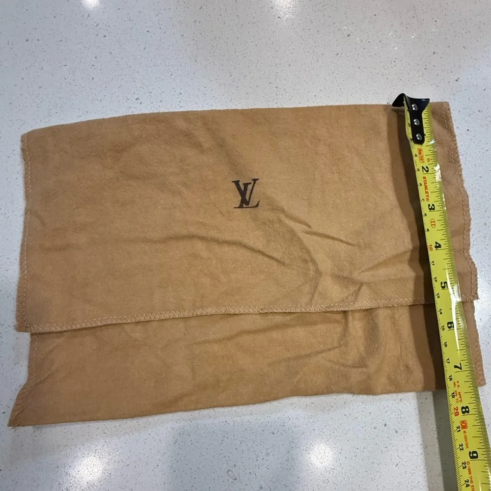 Louis Vuitton brown dust